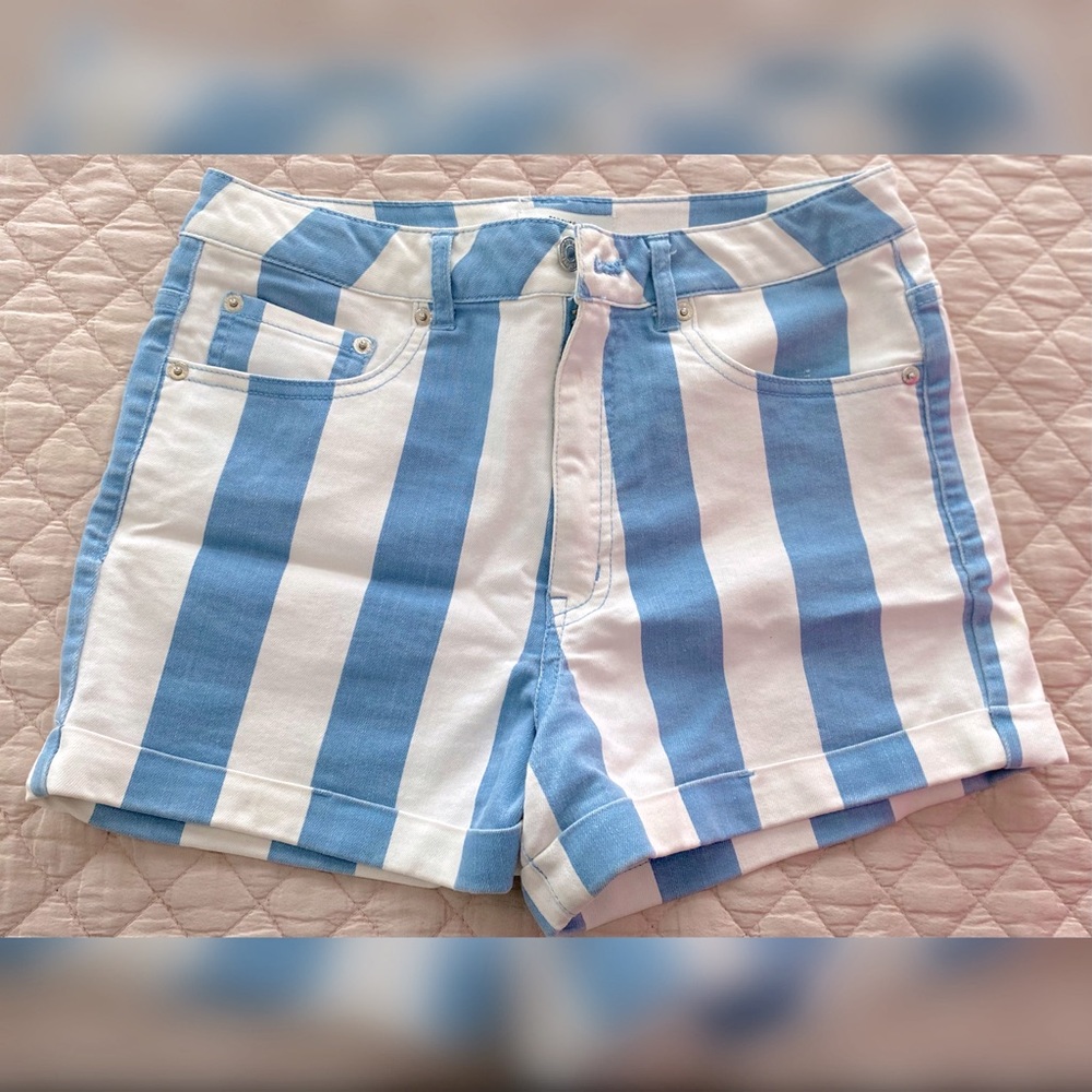 Jenny F21 Striped Shorts⛅️